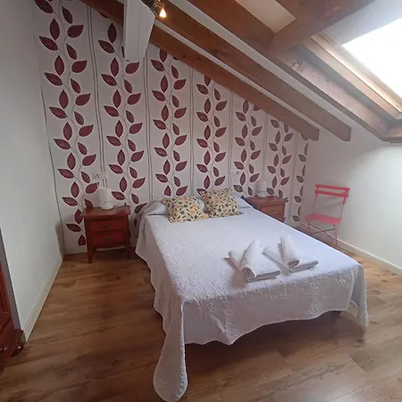 Viviendas Rurales Calderas Apartment *