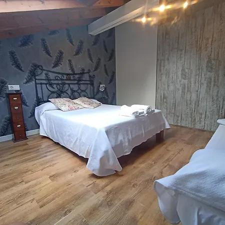 Viviendas Rurales Calderas Apartment