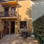 Viviendas Rurales Calderas * サンティリャーナ・デル・マル