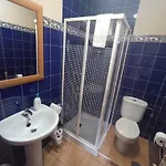 Viviendas Rurales Calderas * サンティリャーナ・デル・マル